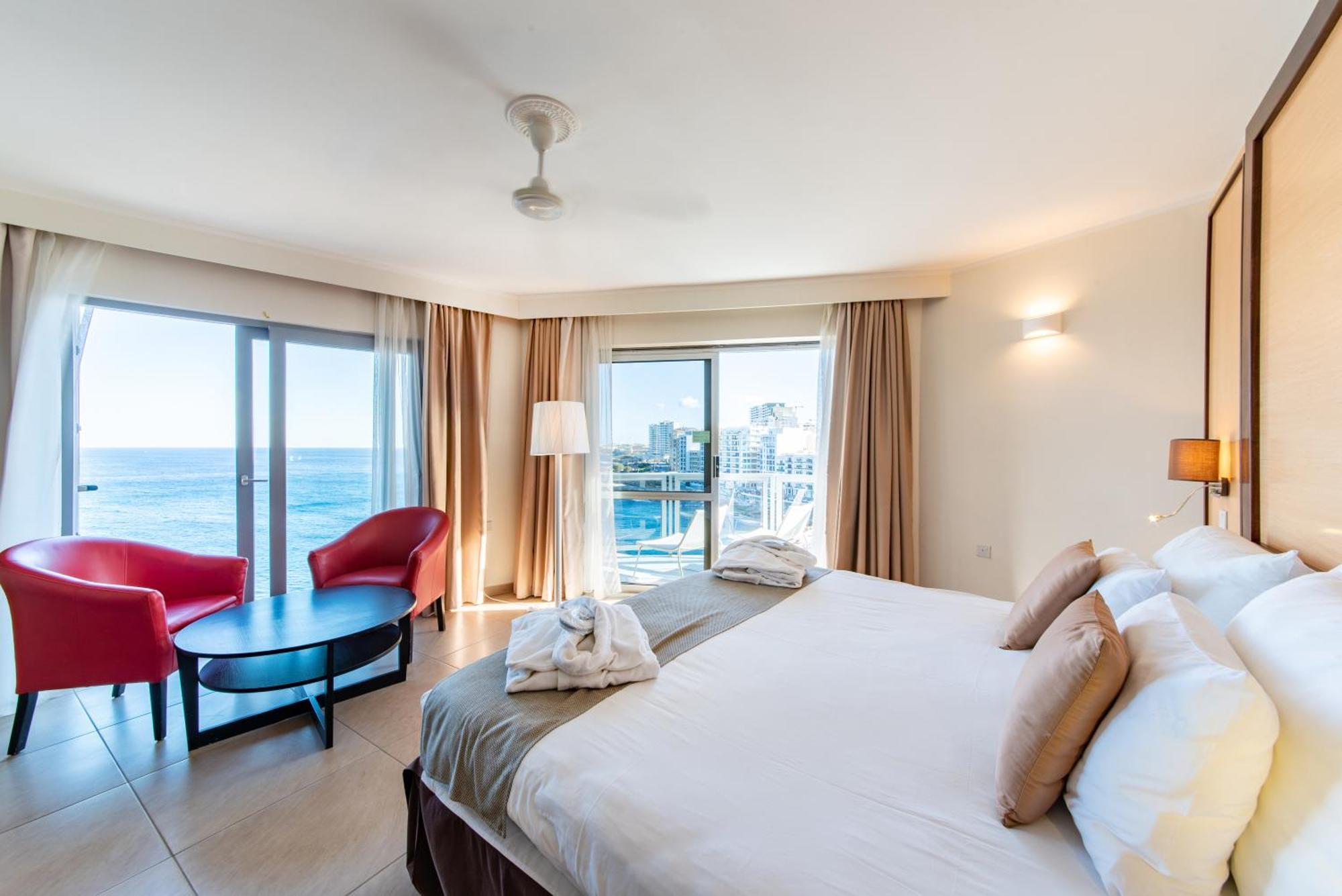 Suite with Sea View,1439785309:JPEG